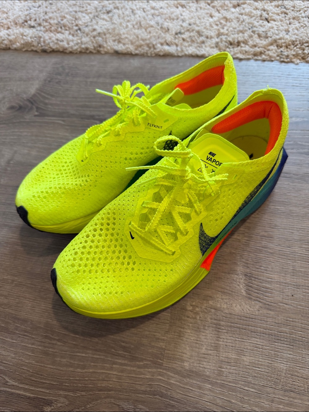 Nike Women's Nike ZoomX Vaporfly Next% 3, Volt/Black-Scream Green size 8